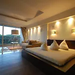 Sauna Penthouse With Views And Free Parking - Apartment *