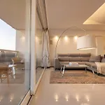 Sauna Penthouse With Views And Free Parking - Apartment
