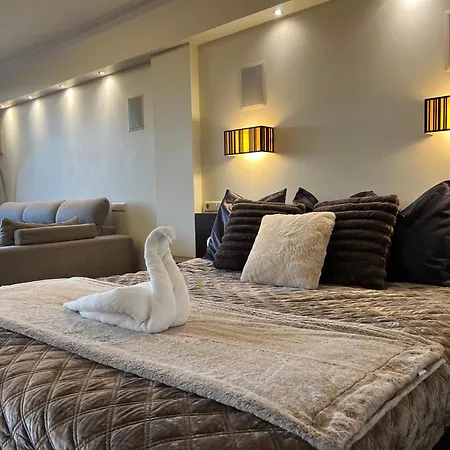 Sauna Penthouse With Views And Free Parking - リガ