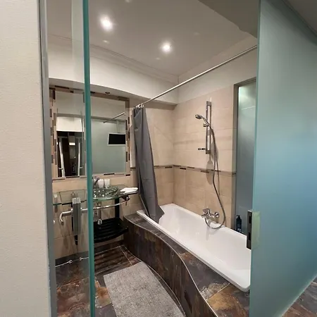 Apartmán Sauna Penthouse With Views And Free Parking -