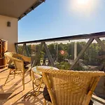 Апартаменты Sauna Penthouse With Views And Free Parking -