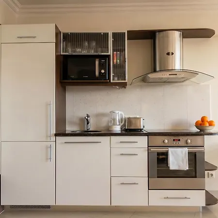 Sauna Penthouse With Views And Free Parking - דירה