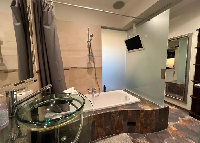 Apartment Sky-high Sauna Penthouse Retreat With Views *